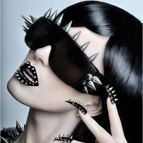 2021 Neue Niet Spike Dekoration Wilden Rock SteamPunk Sonnenbrille Brille Coole Mode Bühne Bar Party Sonnenbrille Oculos De Sol