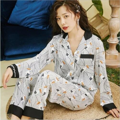 Womens Pajamas Comfortable Little bird Long Sleeve Sleepwear High Quality Fashion Home Wear Women Ice silk New Hot Sale Pajamas