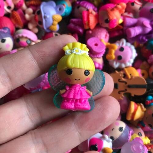 3/5pcs/set mini Button doll random send girl small gift