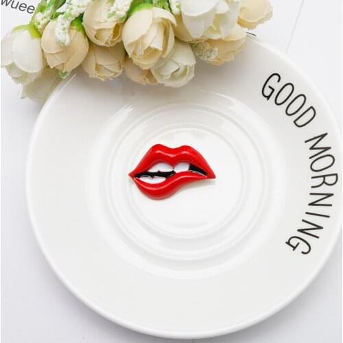 Red Color Lips Brooches For Women Sexy Mouth Brooch Fashion Lapel Pin Jewelry 2021 New Gift dropshipping