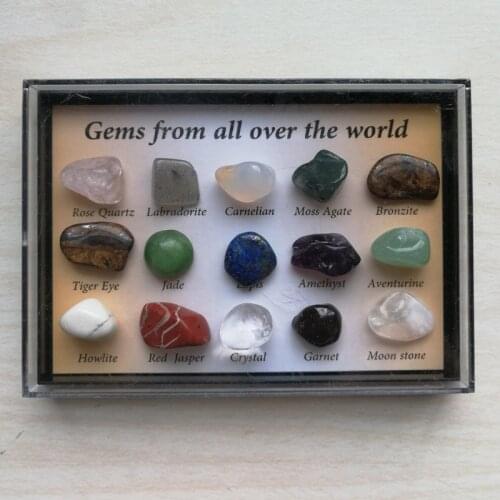 Natural stone specimens Irregular box size 8.4x5.9CM 15pcs small stone howlite crystal moon stone amethysts rose quartzs no hole