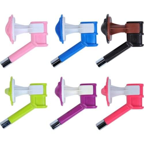 Pet leak-proof drinking head hanging type