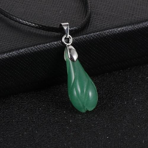 Natural Aventurine Magnolia Pendant Necklace For Women Tiny Green Tanglin Flower Charm Choker Necklace 2020 New Jewelry Gift