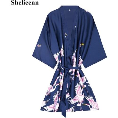 2021 Summer Silk Satin Short Night Robe Women Kimono Robe Fashion Bath Robe Sexy Bathrobe Peignoir Femme Wedding Bride Robe