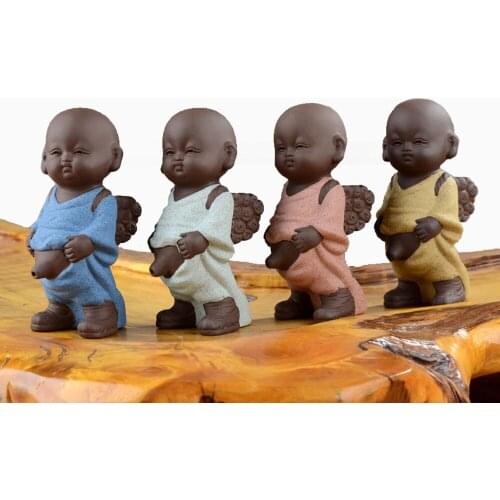 Ceramic Cute Peeing Monk Statues Tea Pet Buddha Figurines for Interior Modern Home Decoration Decorative Buddhas Figures