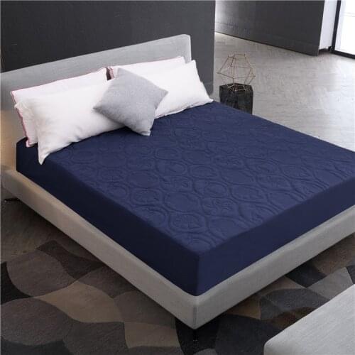 Solid Color Quilted Embossed Waterproof Mattress Protector Fitted Sheet Style for Bed Anti-mite Mattress Cover Copri Rete Letto