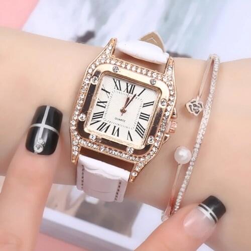 2019 New Vogue Watches Women Fashion Square Small Dial Quartz Wrist Watch Elegant Ladies Casual Business Watches Clock Watches