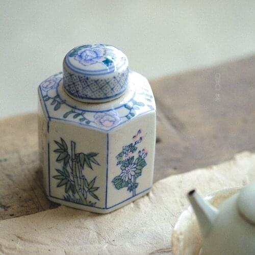 Hand Painted Pastel Hexagonal Tea Pot Storage Chinese Blue and White Crafts Ceramic Old Objects