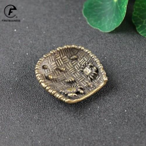 Retro Copper Mini Dustpan Crab Feng Shui Wealth Ornament Brass Tea Pet Home Decor Desktop Decoration for Tea House Tea Shovel