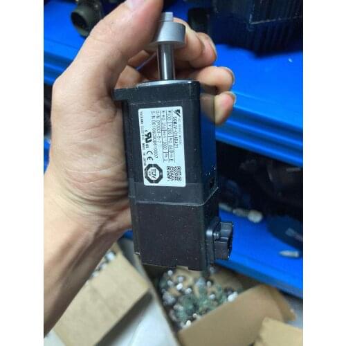 SGMJV-01ADA21 servo motor , used in good condition . 80% appearance new , good working , free shipping