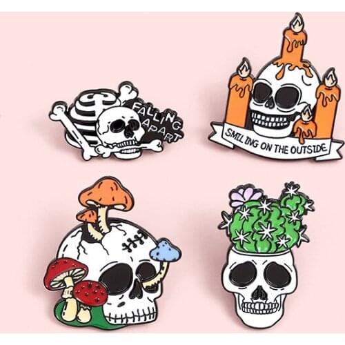 Pins Metal Halloween Skull Brooch For Coat Enamel Pin WomenS Brooches For Women Badges on Backpack Badge Accessories Jewelry