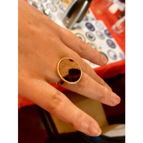 Trendy Feminist Gold Color Plating Leopard Spot Printed Round Surface Ring For Women Casual Office Gorgeous Sexy Jewelry