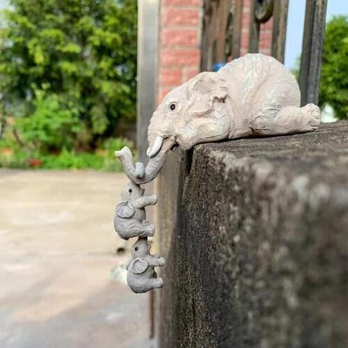 3pcs Elephant Sitter Figurines Mother and Two Babies Elephants Shelf Table Home Decoration Decorative Accent Decor