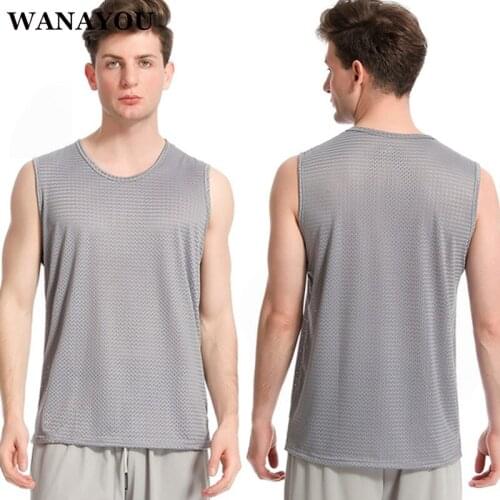 WANAYOU Men Quick Dry Sleeveless Running Shirt,Summer Tank Top Fitness Sportswear,Mesh Breathable Outdoor Sports Gym Soccer Vest