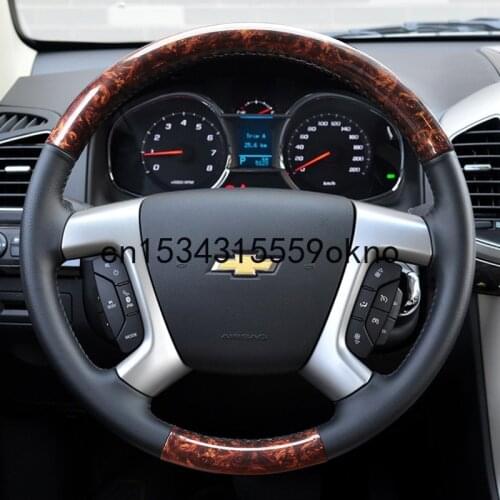 For Chevrolet Captiva Hand Stitched Car Steering Wheel Cover Imitation Peach Grain Leather Interior Car Accessories