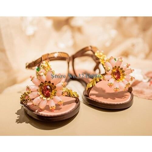 2019 New Arrival Bling Bling Crystal Flower Flat Sandals T Strap Jewelry Summer Beach Shoes Open Toe Buckle Strap Ladies Shoes