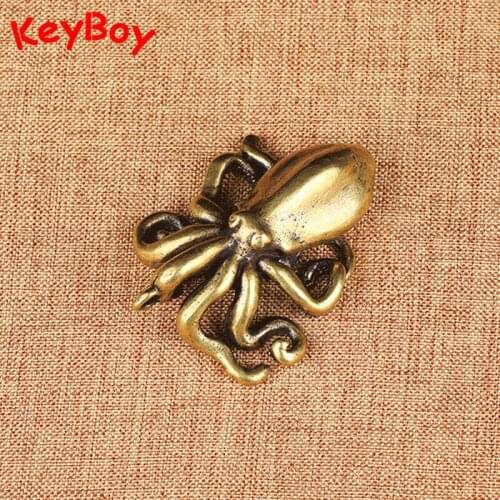 Solid Copper Octopus Figurines Pendants for Keychain Decorations Vintage Brass Sea Animal Heavy Key Chain Ring Hanging Keyring