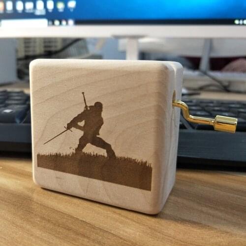 Handmade hand crank photo gift, photo gift for mom, custom engraved music box, music box, personalized gift, custom photo gift