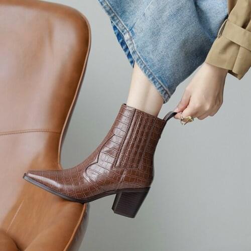 2021 New Fashion Autumn Top Quality Chelsea Boots Slip-on Western Boot Black Brown Genuine Leather Ankle Boots Heel Height 6.5cm