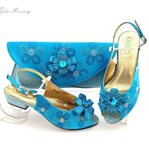 Italian Design New Arrival 2021 Sky Blue Color Party Wedding Women Shoes and Bag Set Decorated With Flower Style Rhinestone