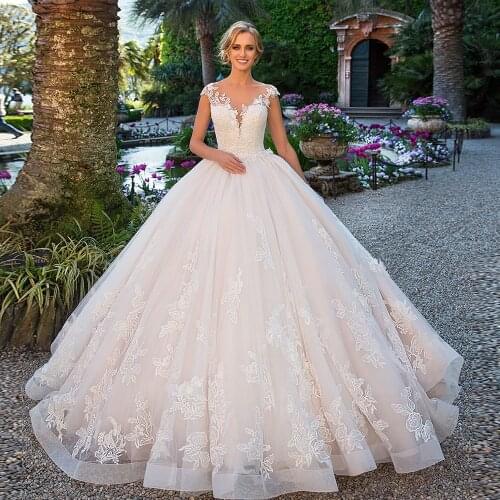 Gorgeous Ball Gown Wedding Dress Trouwjurken O-neck Backless Appliques Bridal Dresses Plus Size Aibaba China Bodas