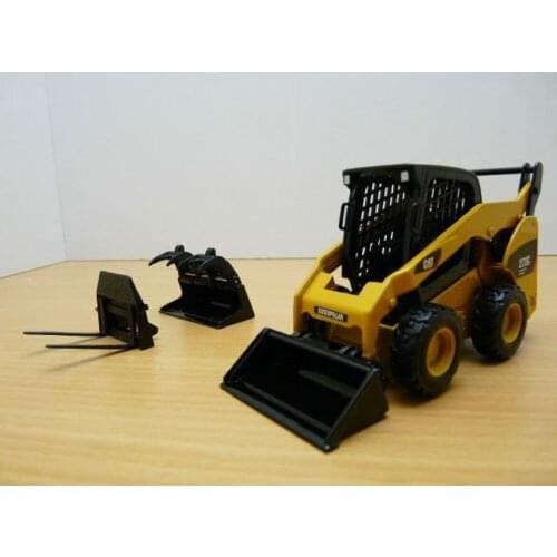 Cat 272C Skid Steer Loader with Tools 1/32 construction model By Norscot 55167
