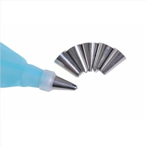 8 pcs/set DIY Cake Cream Decorating Tips Icing Russian Piping Cream Silicone Pastry Bag + 6 Stainless Steel Nozzle + 1 Converter