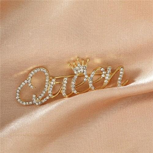 New Creative Letter Queen Brooch In Halloween Crown Womens Brooches Christmas Party Pins Sexy Badge For Girls Light Proof