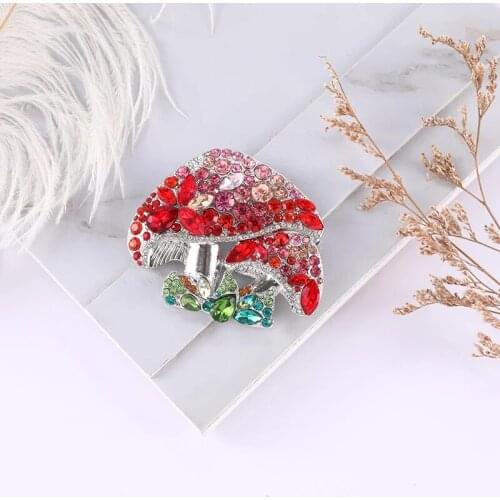 Makersland Mushroom Brooch For Women Luxury Rhinestone Brooch Pin For Coat Bag Jewelry Accessories Trend Hot Sale Wholesale 2021