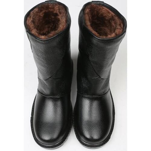2019 New Warm Winter Men Boots High Quality Leather Snow Boots Fashion Autumn Winter Men Long Boots Plush Waterproof Anti-skid