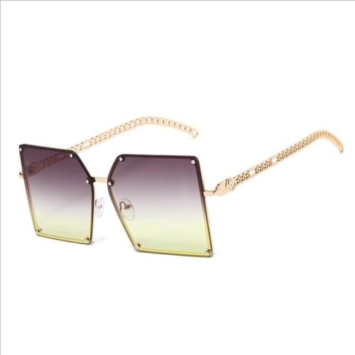 New Fashion Oversize Gradient Sunglasses For Women Vintage Alloy Chain Frame Rivet Square Sun Glasses Female Elegant Shades