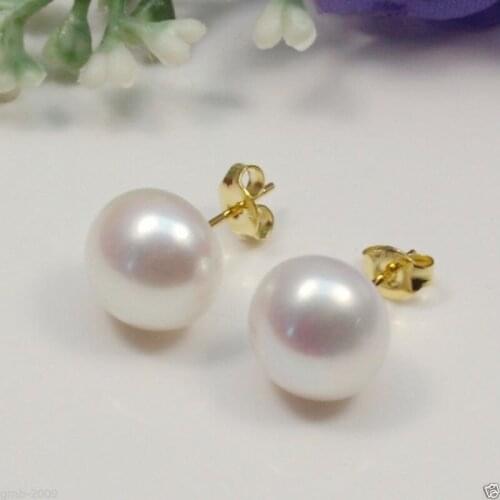 @ 11-12mm Natural White Cultural Freshwater Pearl Stud Earrings