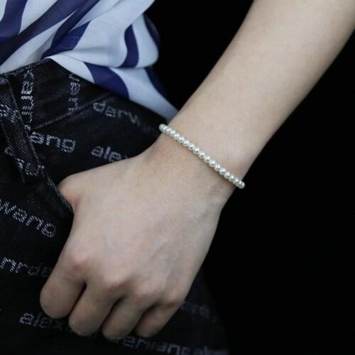 Pearl Bracelets Elastic Chain Bangles for Women Girl Elegant White Butterfly Flower Simple Jewelry Gifts Party Wedding Jewelry