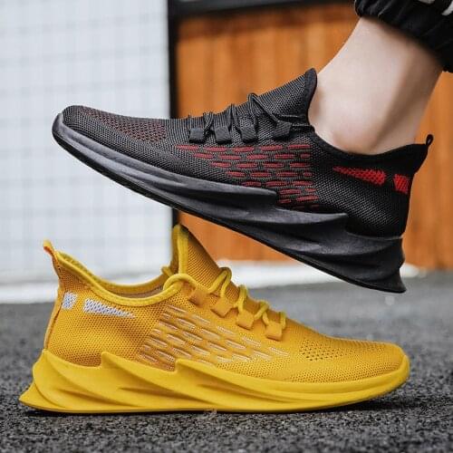 2021 summer new flying woven sports shoes mens shoes hollow bottom lightweight non slip mesh top breathable men casual shoes