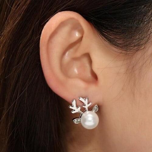 YLWHJJ brand new women Reindeer Christmas Pearl Earrings fashion jewelry