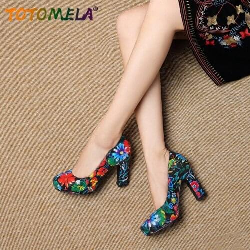 TOTOMELA Suede Pumps