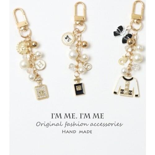 Korean Luxury Crystal pearl Keychains Key Chains Car Keys Bag Decor Pendent Charm for Airpods for Samsung Buds Live for Airdots