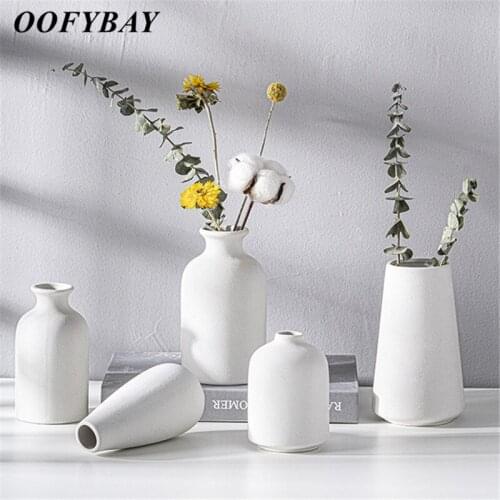 Ceramic Small Flower Vase White Porcelain Aromatherapy Bottle Simple Hydroponics Plants Container Home Decoration Ornaments