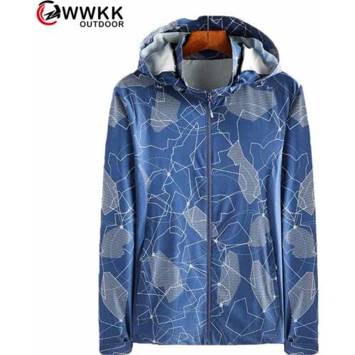 Mens Casual Hiking Jacket Fashion Pattern Detachable Windproof Sun Protection Cap Warm Breathable Hooded Mountaineering Jackets