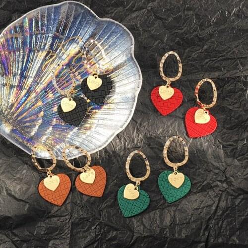 Hot Sale Simple Hollow Metal Heart Pendant Earrings for Women Geometric Circle Dangle Earrings Jewelry Wholesale Orecchini