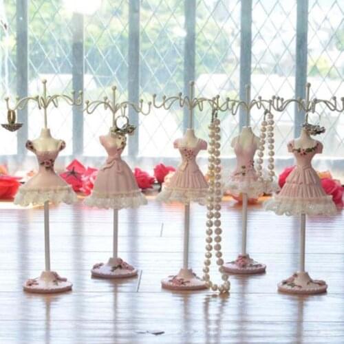 Creative Doll Jewelry Stand Holder Iron Resin Mini Skirt Model Rack Lady Figure Home Decor Jewelry Store Display