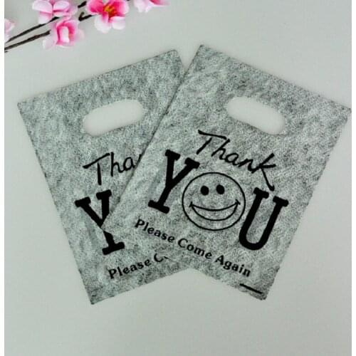 100pcs/lot Black "Thank You" and Smile Printed with Handle Plastic Bags 15x20cm Cheap Candy Gifts Storage Packaging Bags Pouches