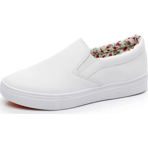 Classic Womens Casual Shoes Spring/Autmun Waterproof Slip-on Flats Womens Loafers Women Vulcanize Shoes Light Woman Sneakers