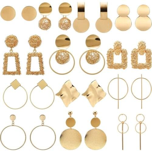 2020 Fashion Classic Gold Color Twisted Love Knot Stud Earrings For Women Simple Geometric Small Earrings Wedding Bridal Jewelry