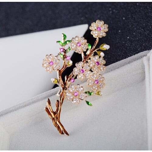 Blucome Luxury Czech Rhinestone Flower Brooches Women Gold Color Copper Weddings Banquet Brooch Lapel Pins Gifts