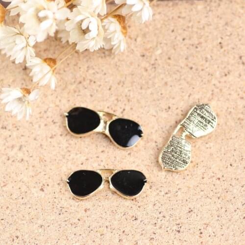 Free Shipping Mini Order 20PCS Black Oil Drop Sun Glasses DIY Jewelry Charms Gold Tone Alloy Bracelet Necklace Pendant Charms