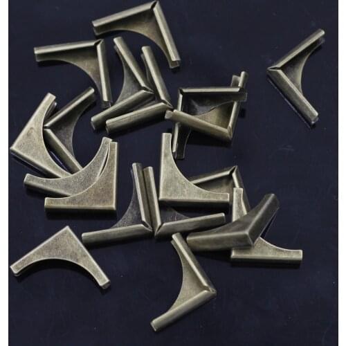 20PCS Bronze Tone Smooth Metal Corner Protector For Books Photo Scrapbooking Albums Menus Folders DIY Ornament Hardware 28x20mm