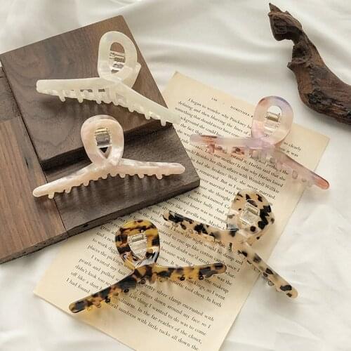 AOMU Summer Autumn Leopard Elegant Acrylic Hair Claw Clips Makeup Hair Styling for Women Hair Accessories