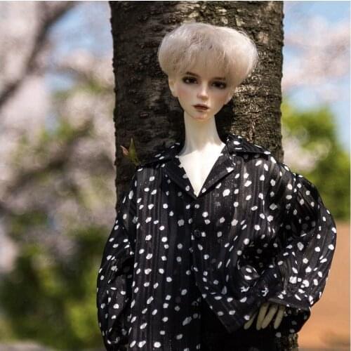 BJD Doll Clothing is suitable for 1/3 1/4 Uncle size stylish versatile polka dot top long sleeve shirt in black and white