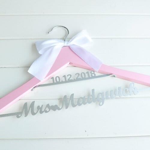 Personalized Wedding Hanger Bridal Dress Mrs Hanger with Bow, Custom Pink Hanger Bridal Shower Gift Wedding Gift